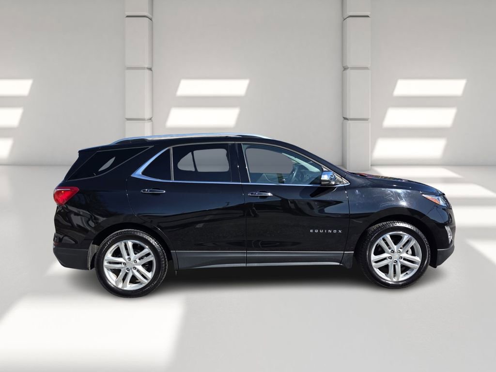 Used 2018 Chevrolet Equinox Premier image 3