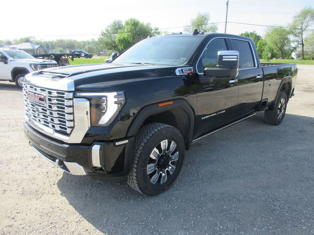 New 2026 GMC Sierra 3500 Denali w/ Denali Reserve Package AWD/4WD image 11