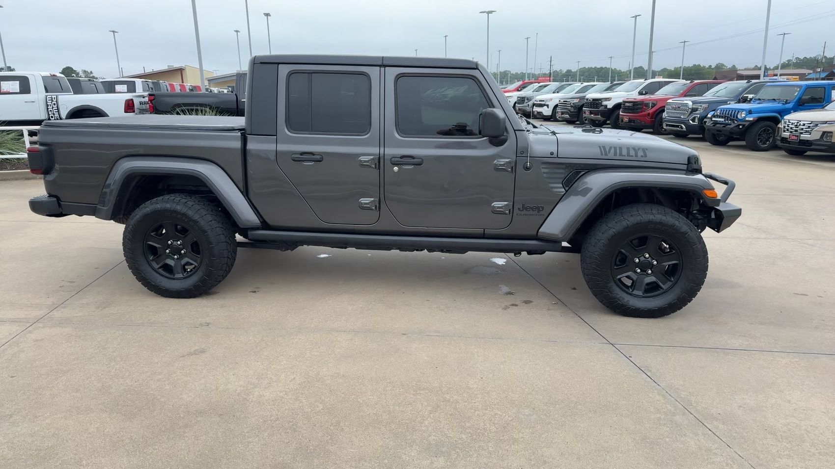 Used 2021 Jeep Gladiator Sport AWD/4WD image 9