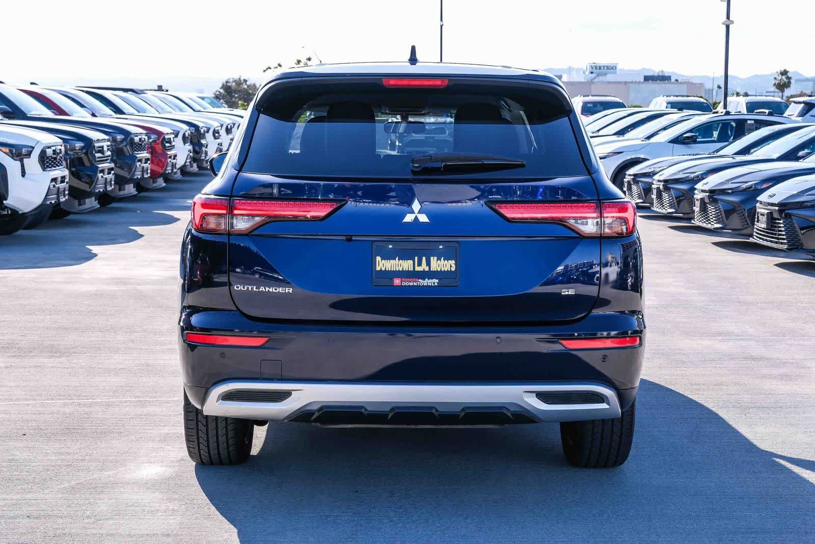 Used 2024 Mitsubishi Outlander SE FWD image 5