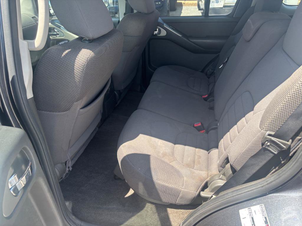 Used 2012 Nissan Pathfinder S RWD image 17