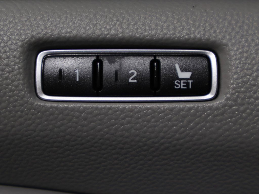 Used 2018 Honda Accord EX-L image 36