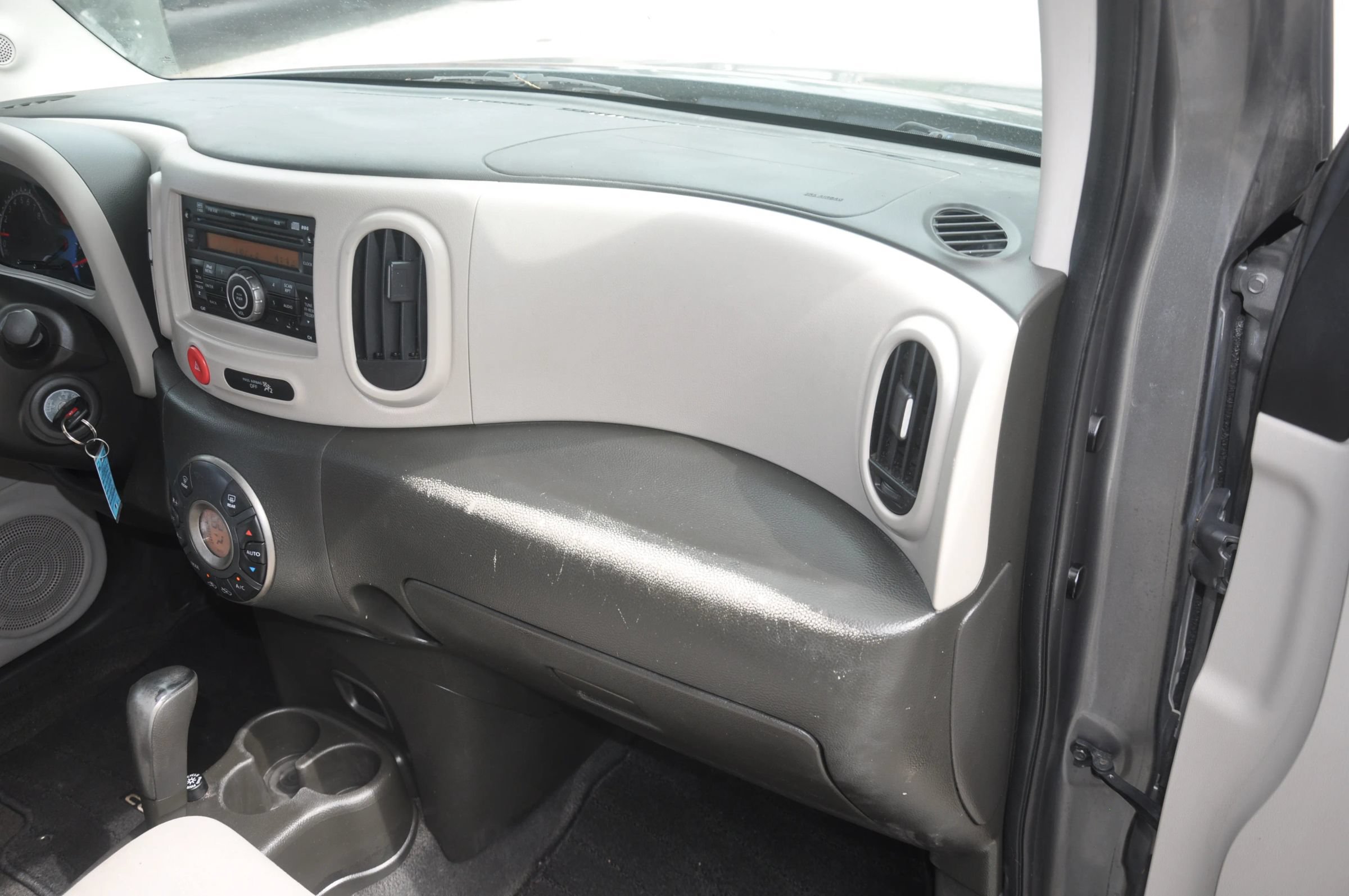 Used 2010 Nissan Cube 1.8 SL w/ Interior Designer Pkg FWD image 20
