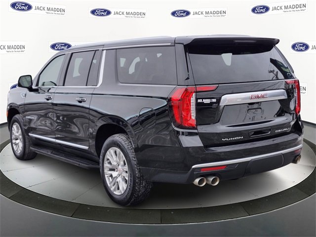 Used 2023 GMC Yukon XL Denali w/ Advanced Technology Package image 3