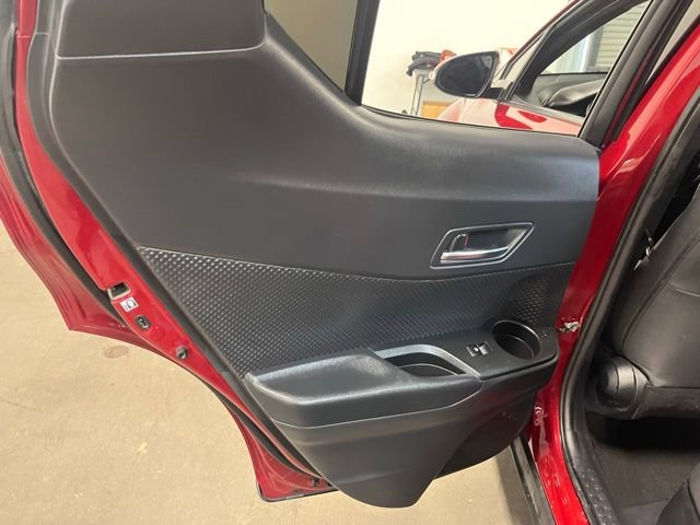 Used 2018 Toyota C-HR XLE image 19