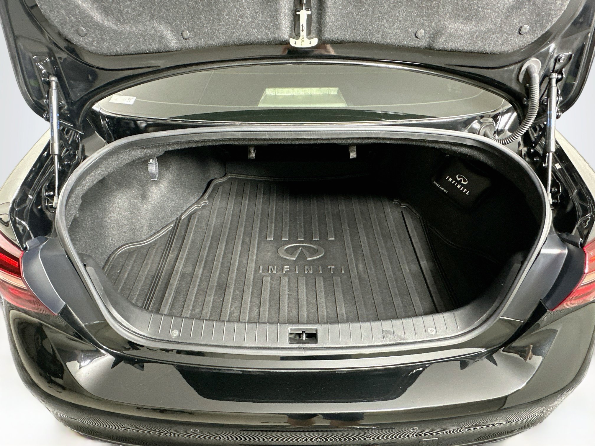 Used 2023 INFINITI Q50 Luxe w/ Cargo Package RWD image 28