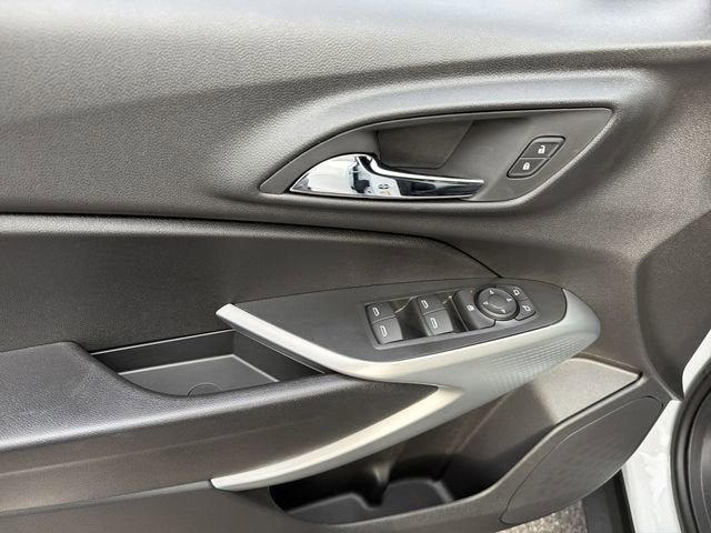 New 2026 Chevrolet Trax RS image 15