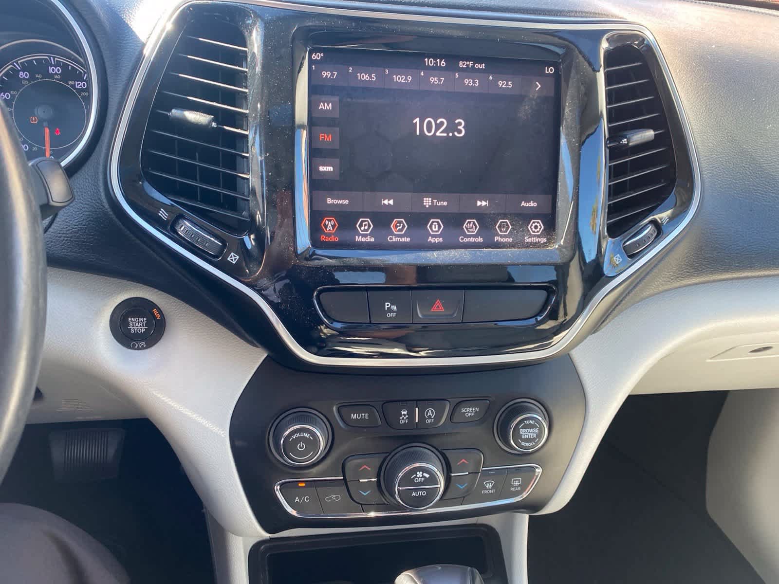 Used 2019 Jeep Cherokee Limited FWD image 15