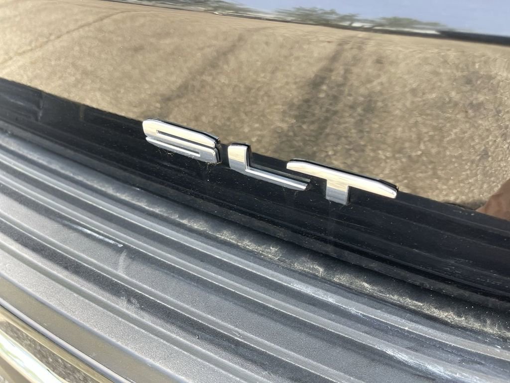 Used 2021 GMC Yukon SLT w/ SLT Premium Package AWD/4WD image 9