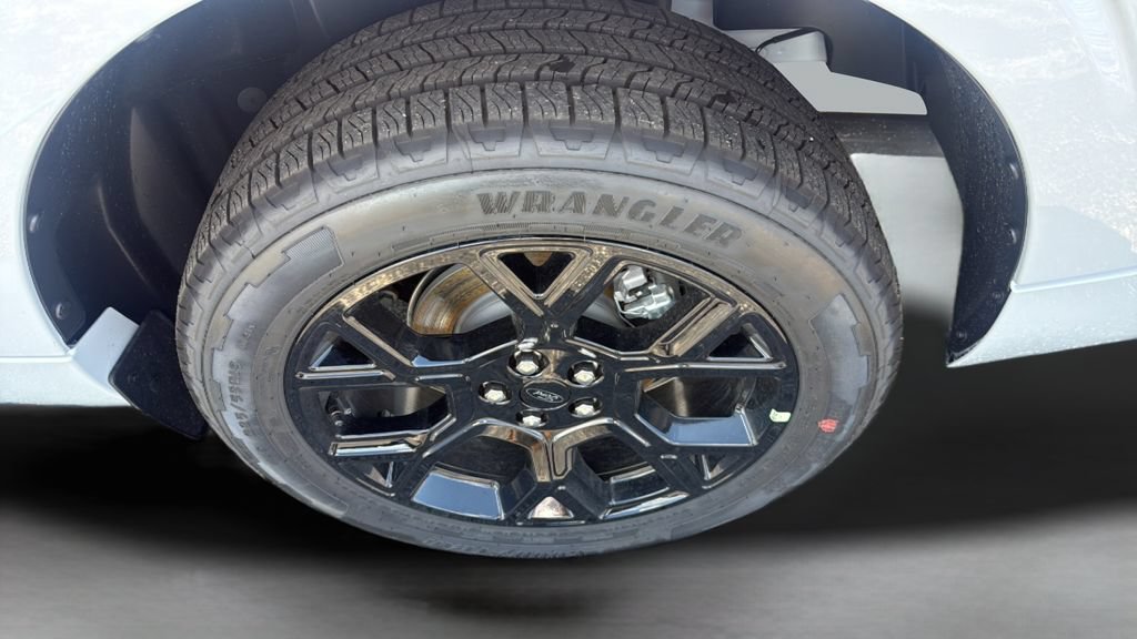 New 2026 Ford Maverick Lobo AWD/4WD image 39