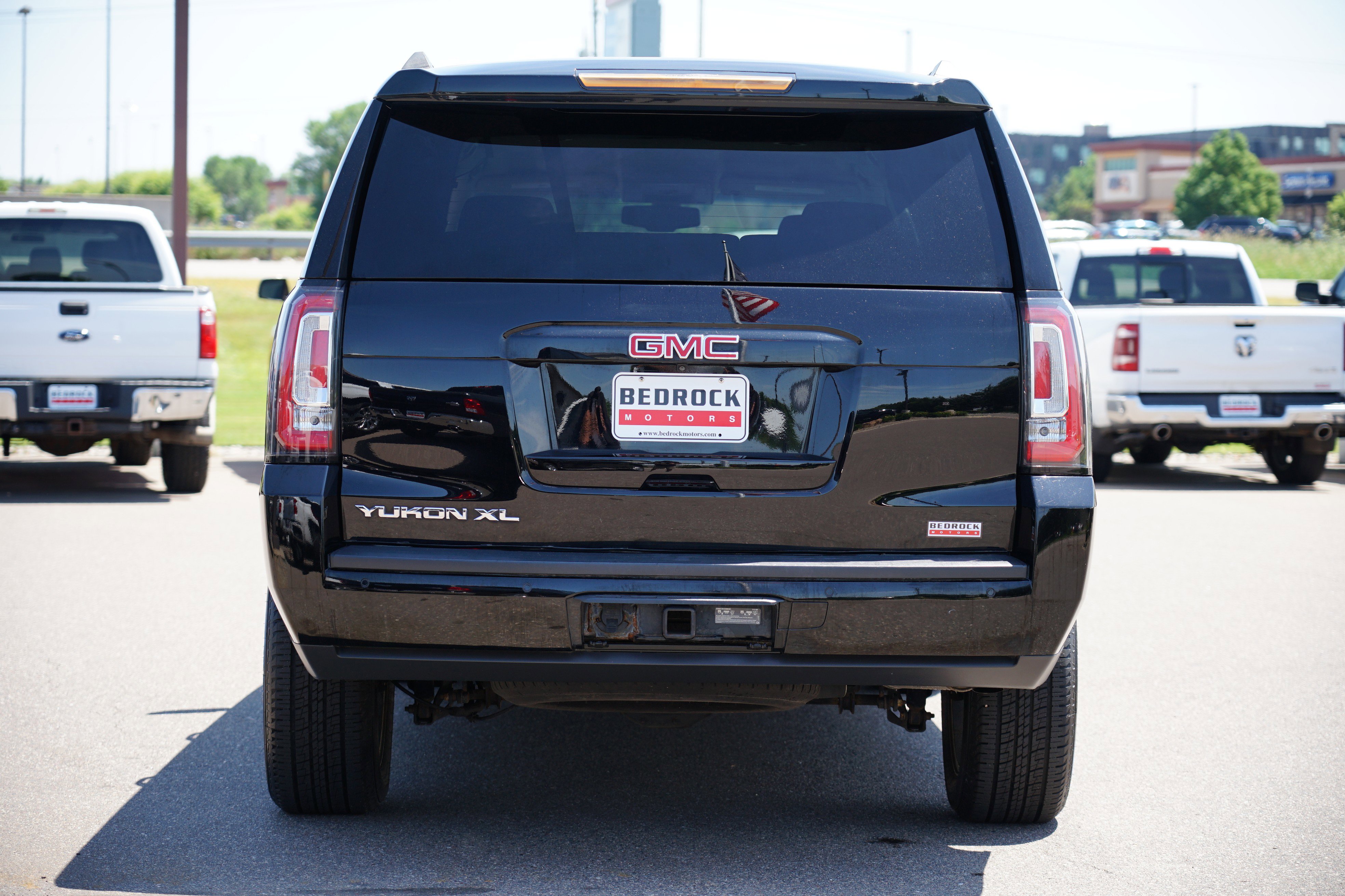 Used 2019 GMC Yukon XL SLE w/ SLE Value Package image 4