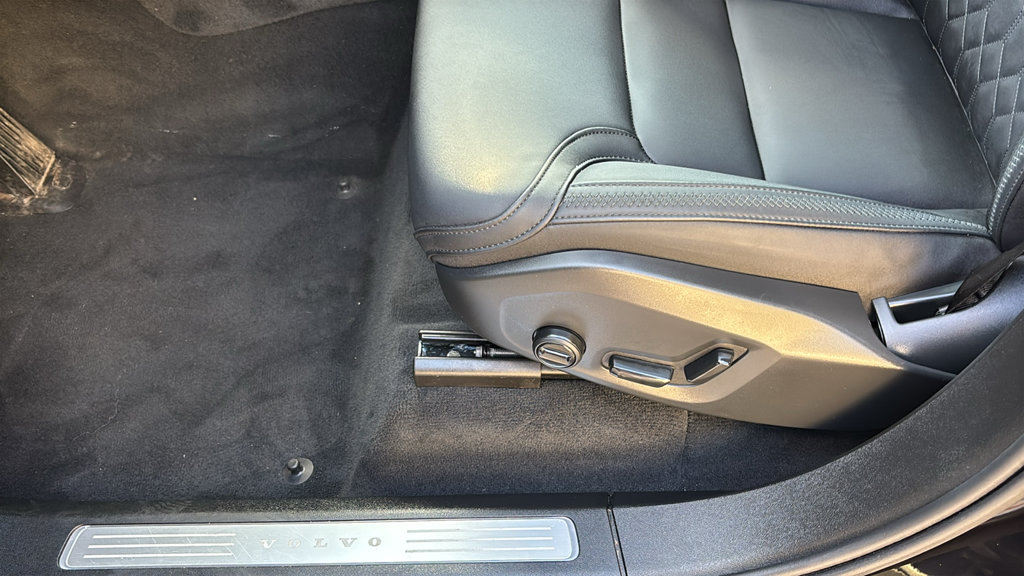 Certified 2026 Volvo XC90 B6 Plus AWD/4WD image 26
