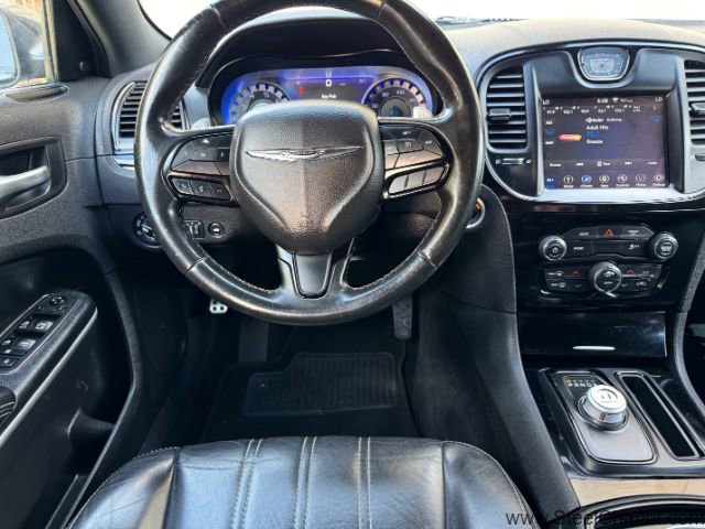 Used 2019 Chrysler 300 S image 12