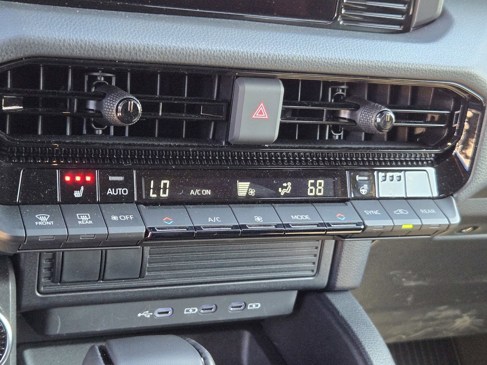 Used 2025 Toyota Land Cruiser image 19