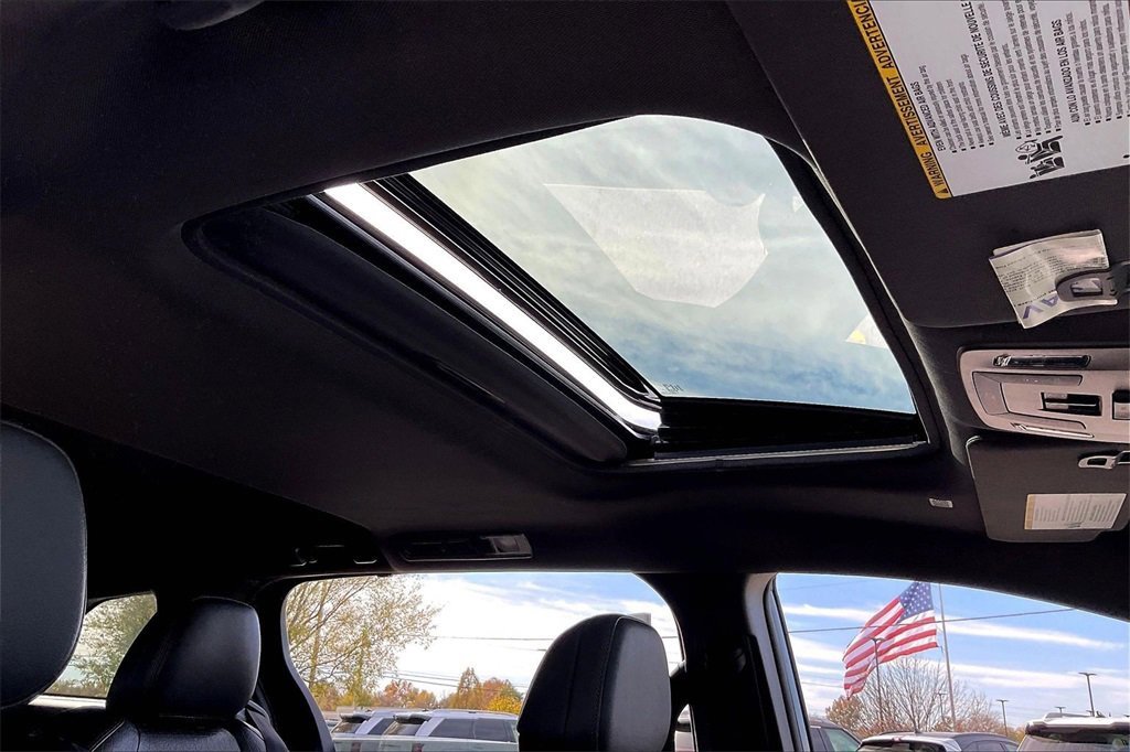 Used 2024 Toyota Sienna XSE image 35