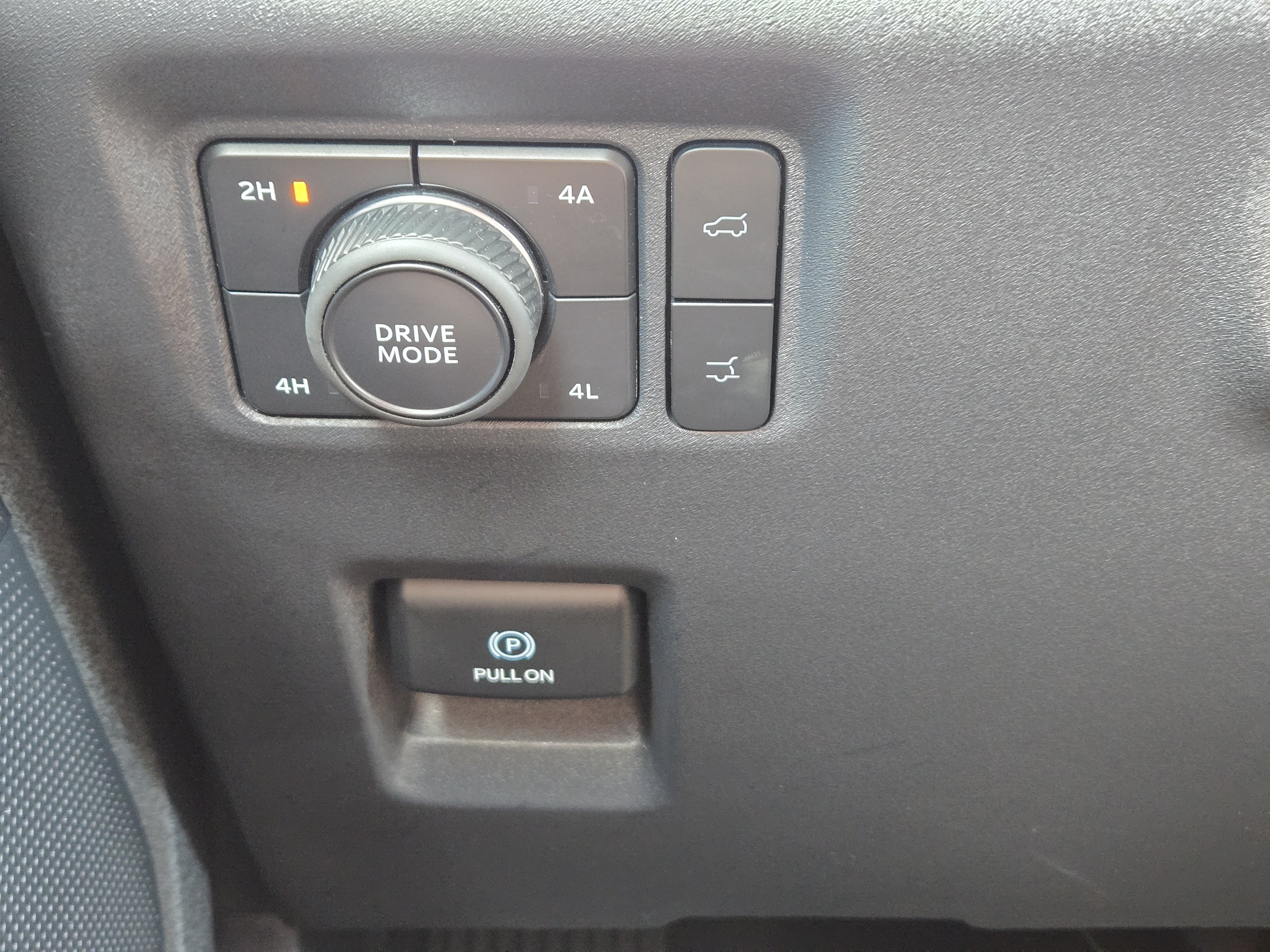 Certified 2025 Ford Expedition Platinum AWD/4WD image 24