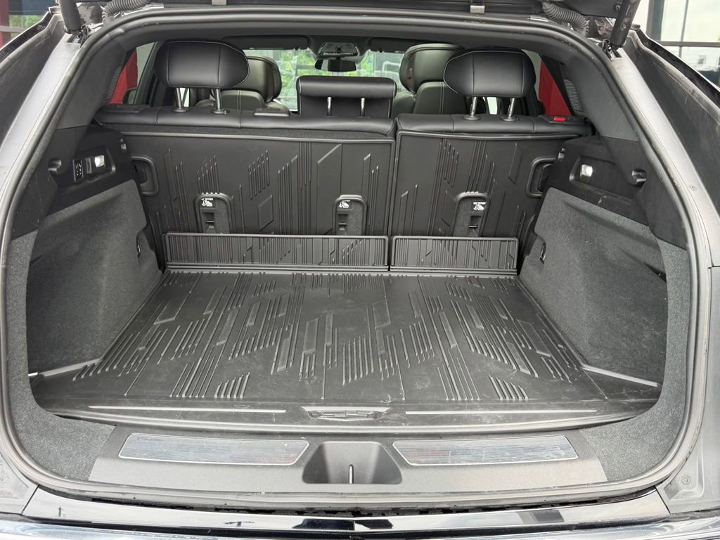 Used 2024 Cadillac Lyriq Luxury w/ LPO, Floor Liner Package AWD/4WD image 12