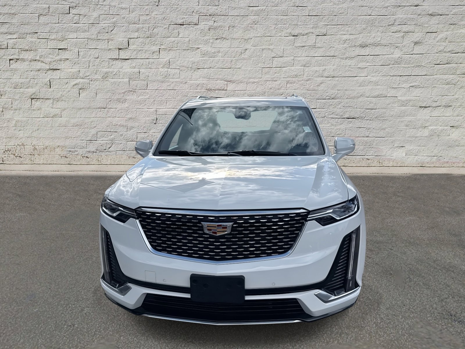 Certified 2022 Cadillac XT6 Premium Luxury image 2