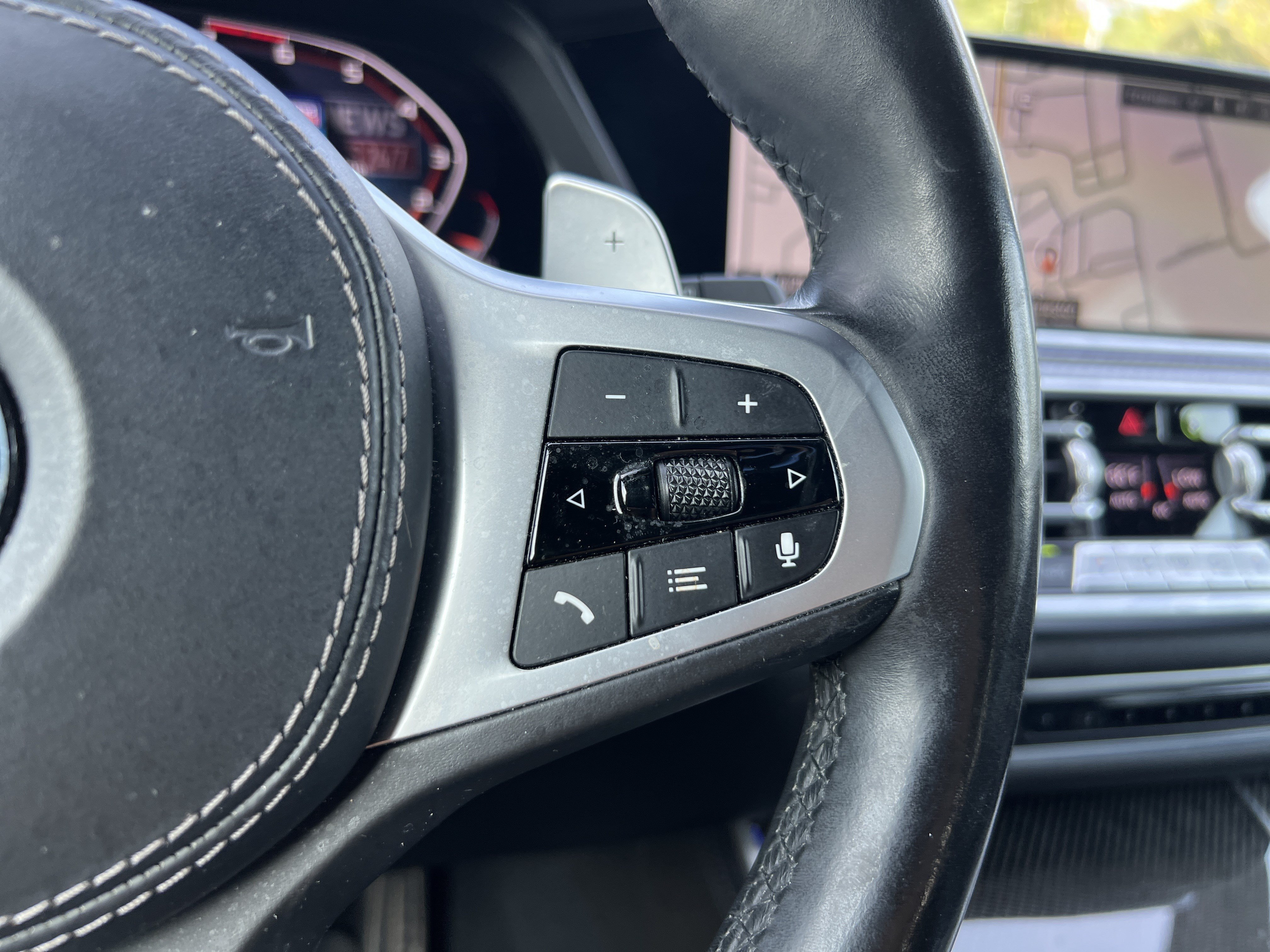 Used 2022 BMW X5 M50i w/ Premium Package AWD/4WD image 20