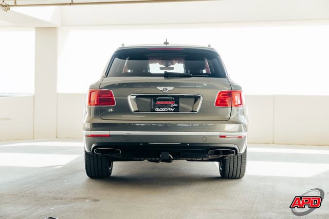 Used 2017 Bentley Bentayga image 19