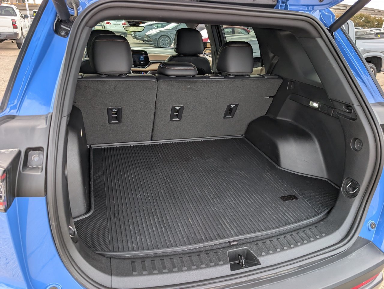Used 2026 Chevrolet Equinox ACTIV w/ Convenience Package III AWD/4WD image 28