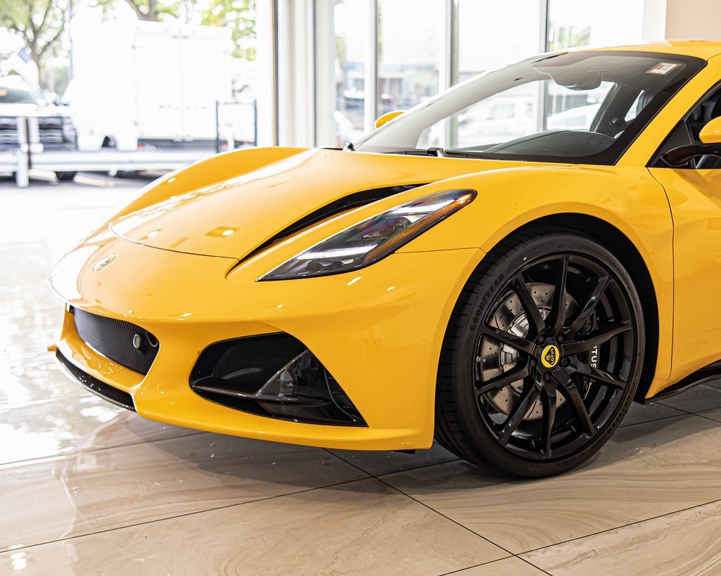New 2025 Lotus Emira image 4