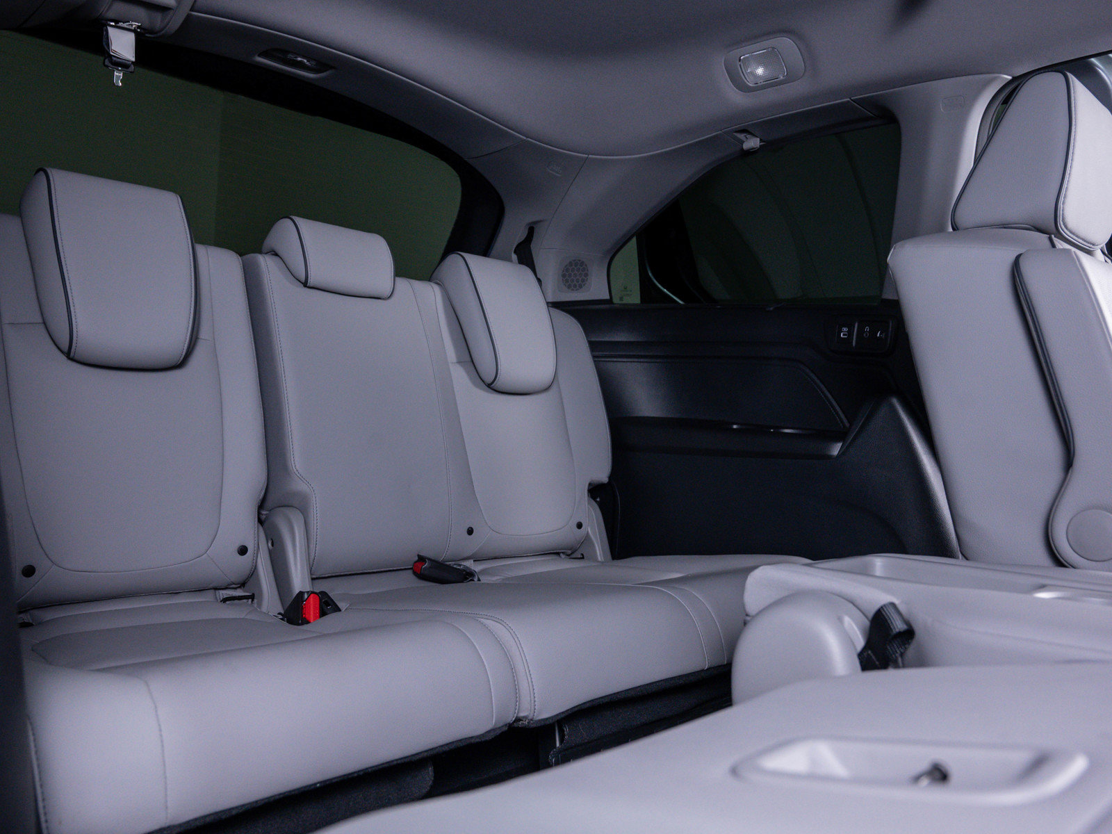 Used 2023 Honda Odyssey Elite image 11