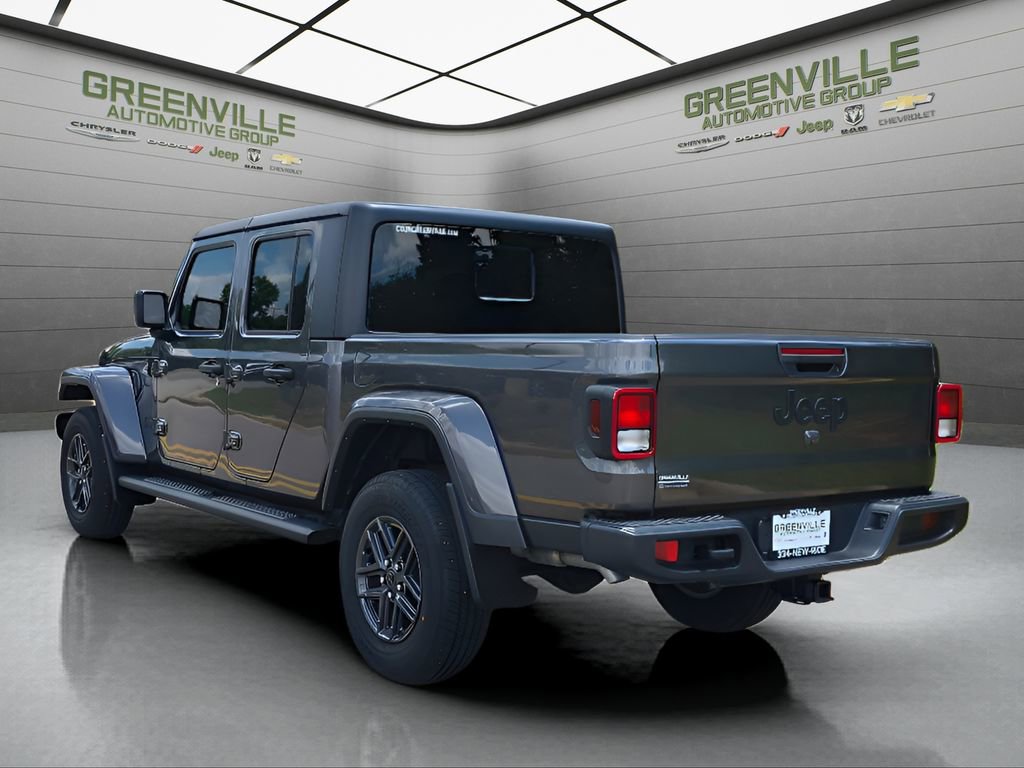 Used 2024 Jeep Gladiator Sport image 4