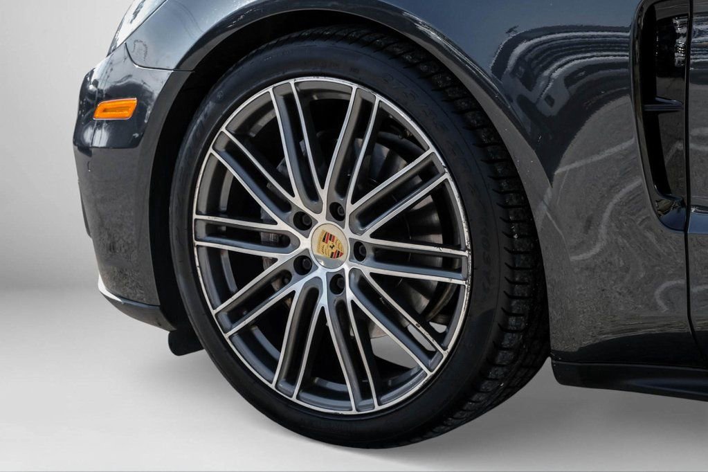 Used 2019 Porsche Panamera 4 image 52