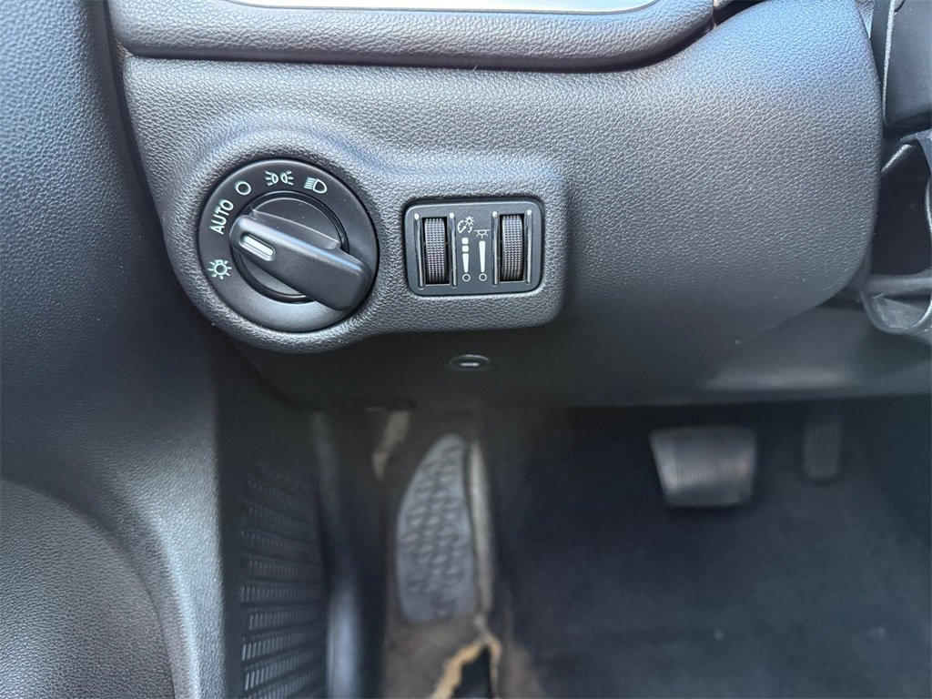 Used 2016 Dodge Dart SXT w/ Sun/Sound Group image 25