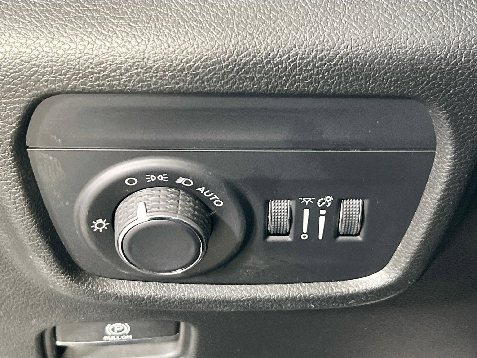 Used 2023 Jeep Grand Cherokee L Laredo w/ Luxury Tech Group I image 10