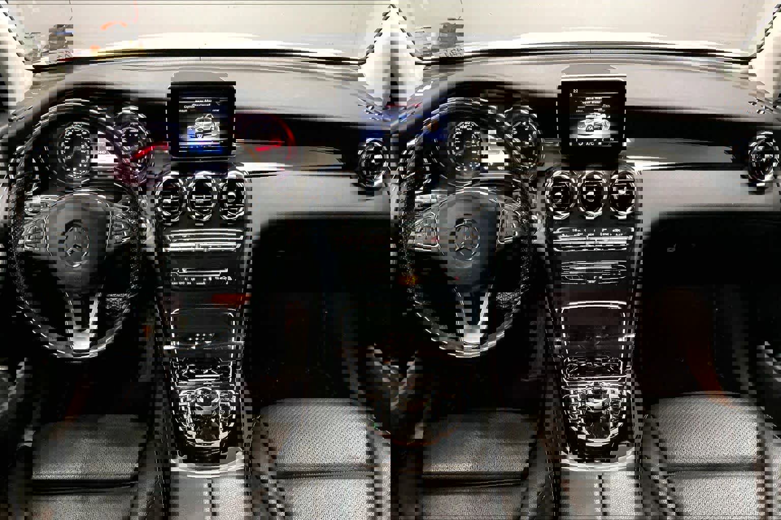 Used 2017 Mercedes-Benz GLC 300 4MATIC image 14