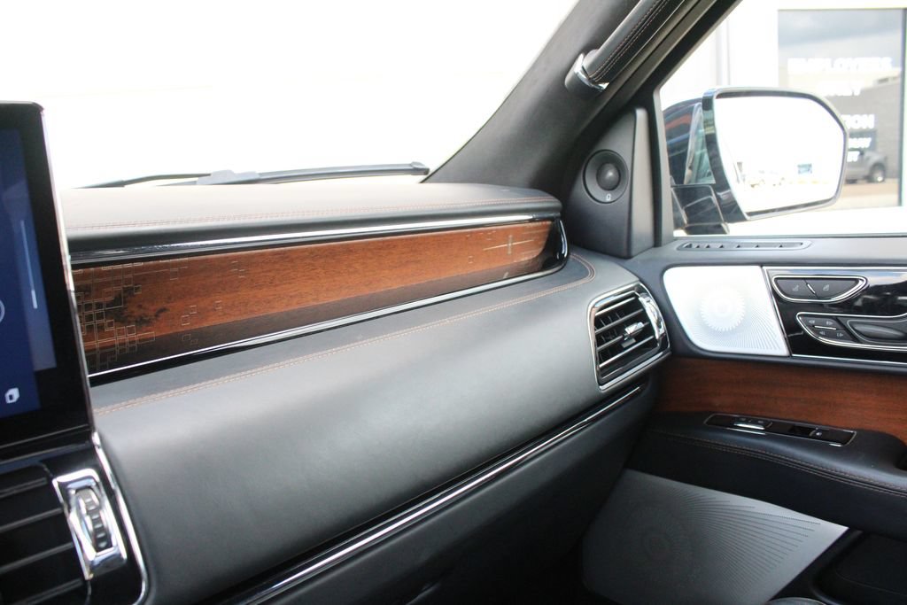 Certified 2023 Lincoln Navigator Black Label AWD/4WD image 20