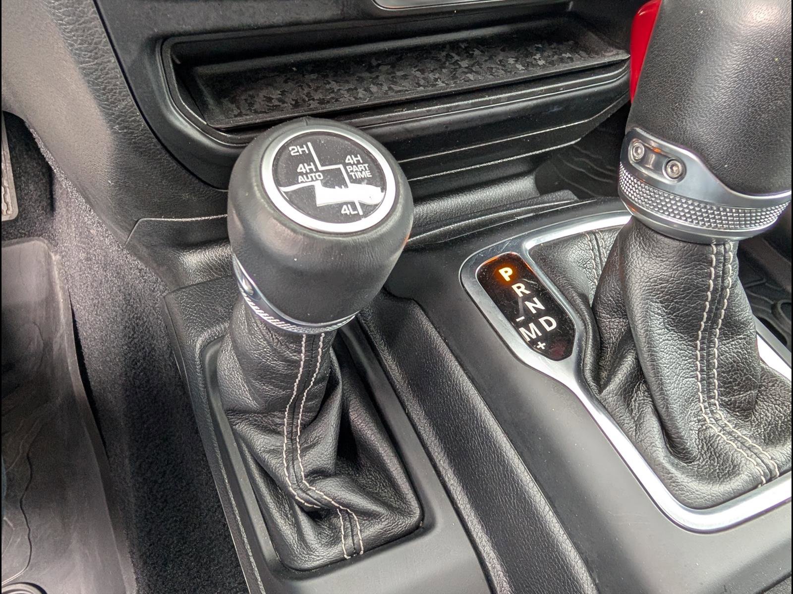 Used 2023 Jeep Wrangler Unlimited Sahara w/ Cold Weather Group image 17