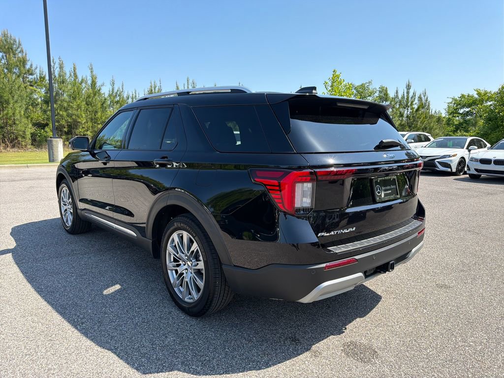 Used 2025 Ford Explorer Platinum RWD image 17