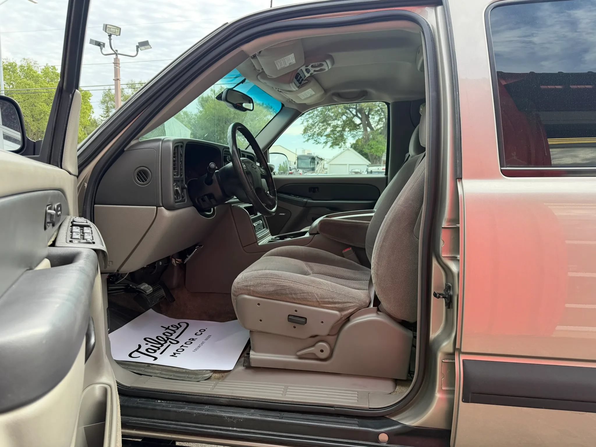Used 2003 Chevrolet Suburban 2500 LS w/ LS Preferred Equipment Group AWD/4WD image 10