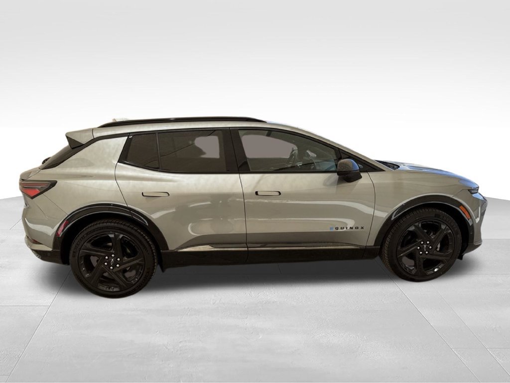 Used 2024 Chevrolet Equinox EV RS FWD image 8