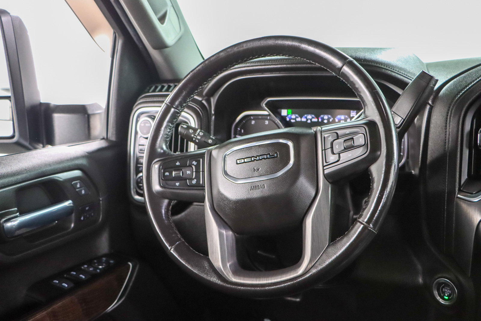 Used 2021 GMC Sierra 2500 Denali w/ Technology Package AWD/4WD image 13
