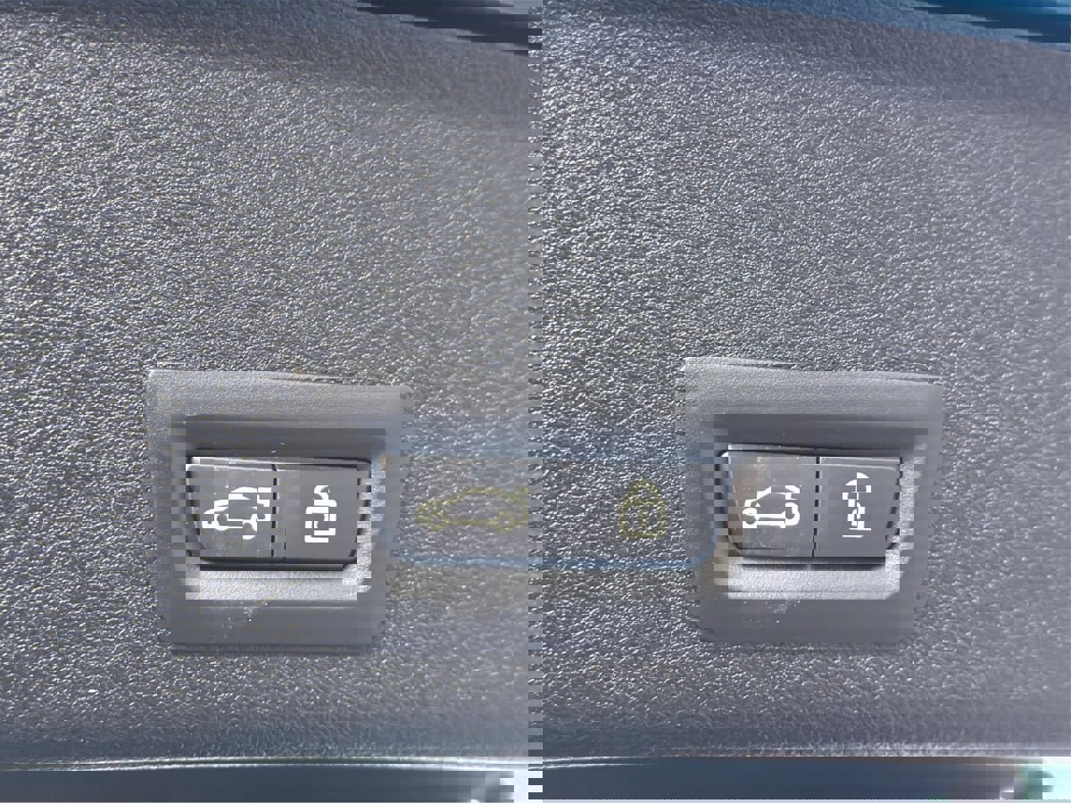 Used 2017 BMW X4 M40i image 25