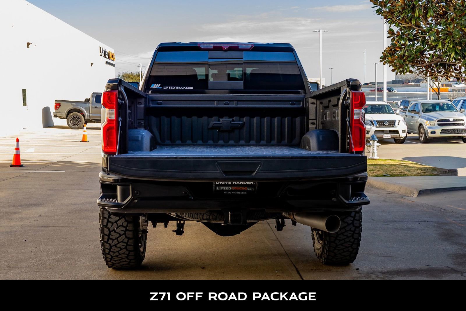 Used 2022 Chevrolet Silverado 2500 LTZ w/ Carhartt Edition AWD/4WD image 9