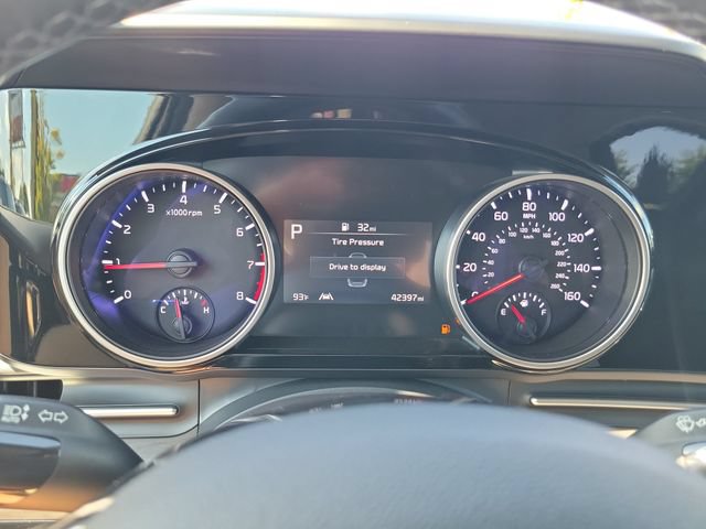 Certified 2024 Kia Carnival EX FWD image 20