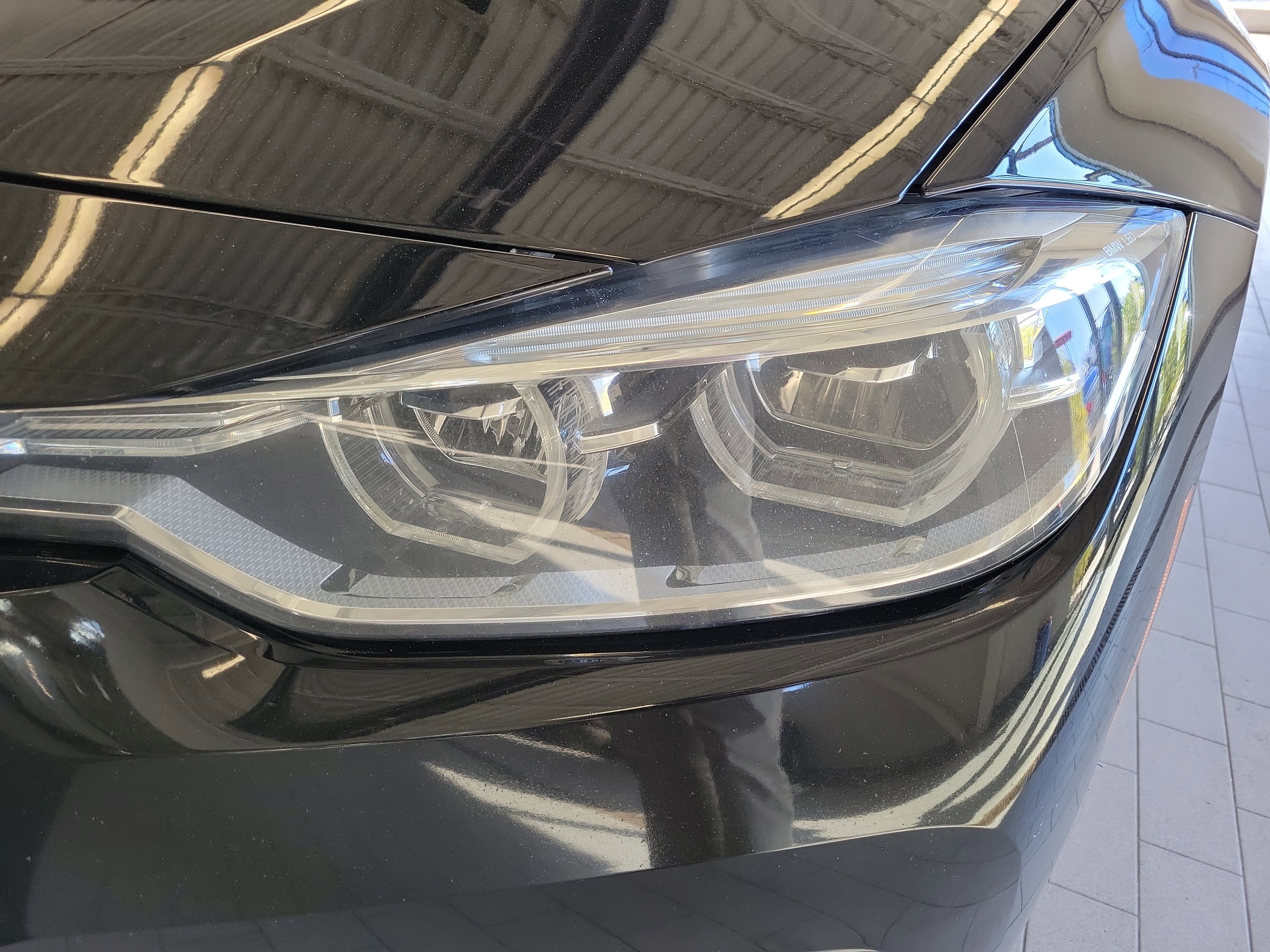 Used 2018 BMW 330i xDrive Sedan image 9