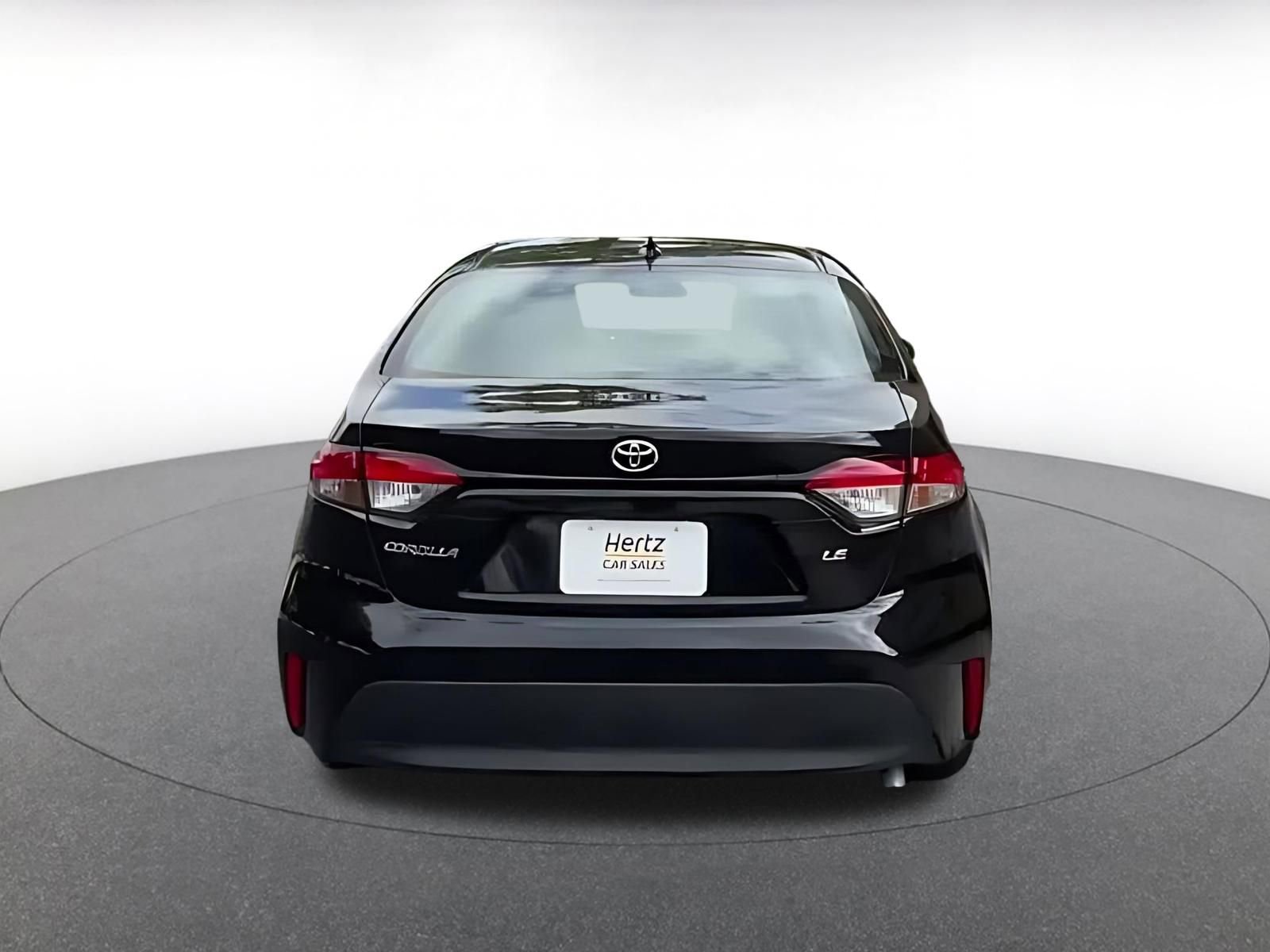 Used 2025 Toyota Corolla LE FWD image 11