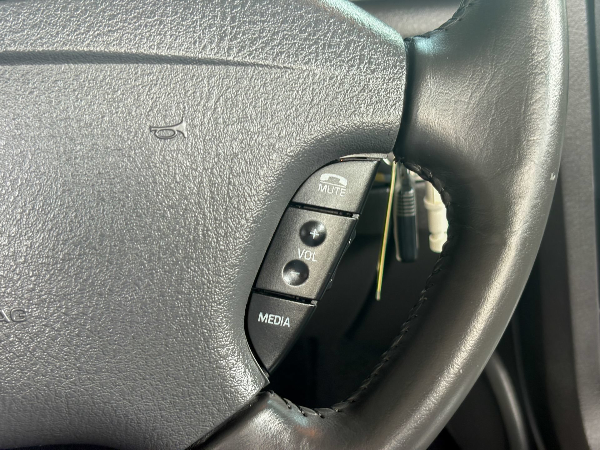 Used 2002 Ford Thunderbird RWD image 28