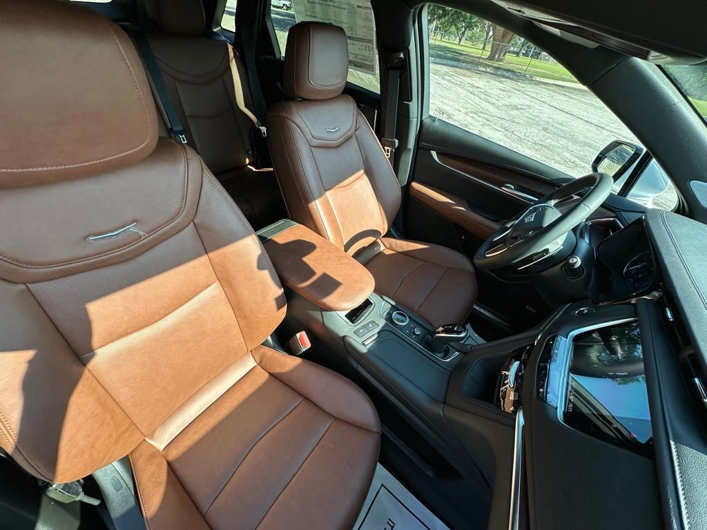 New 2025 Cadillac XT5 Sportv image 10