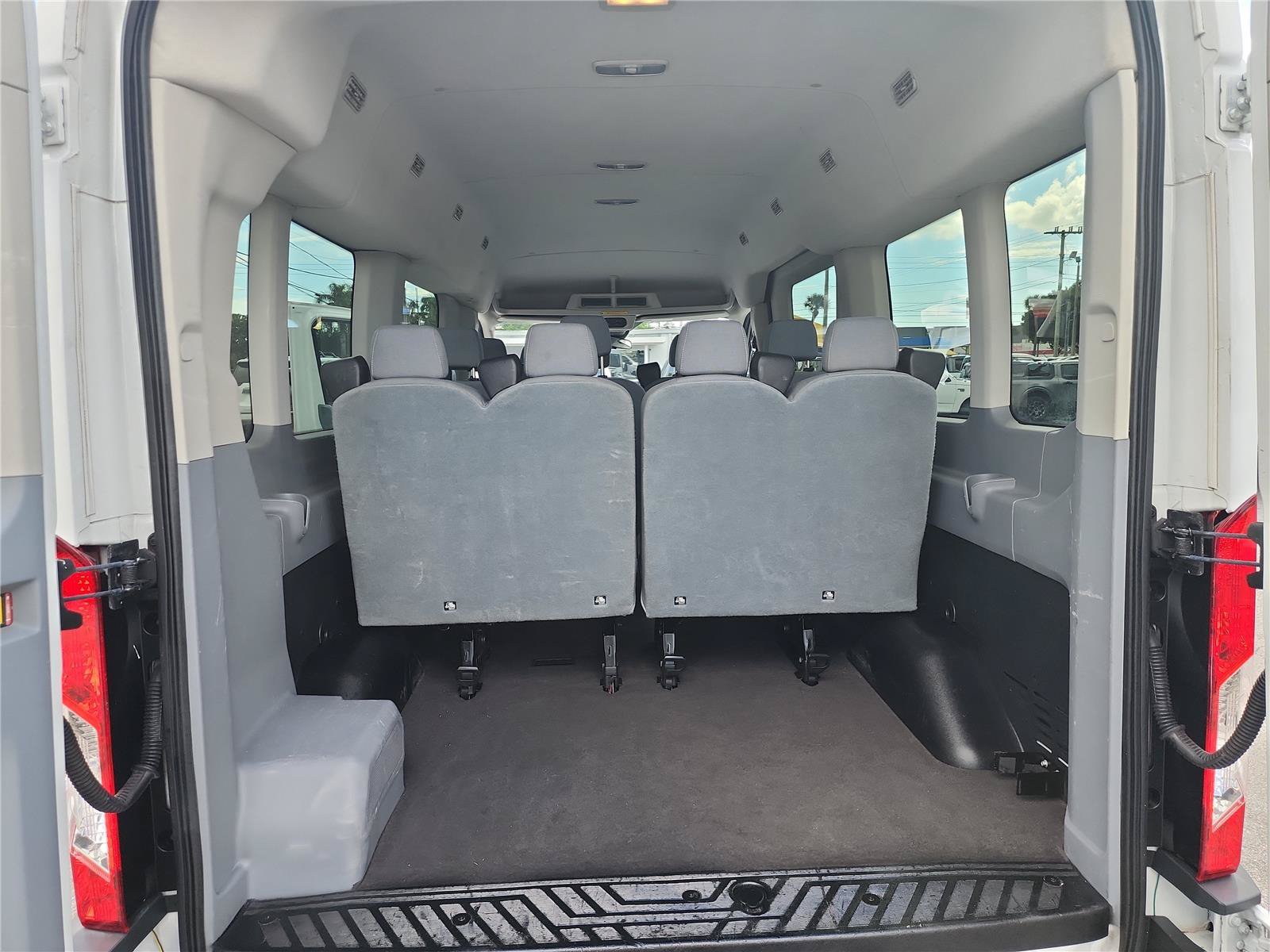 Used 2015 Ford Transit 350 XLT RWD image 15