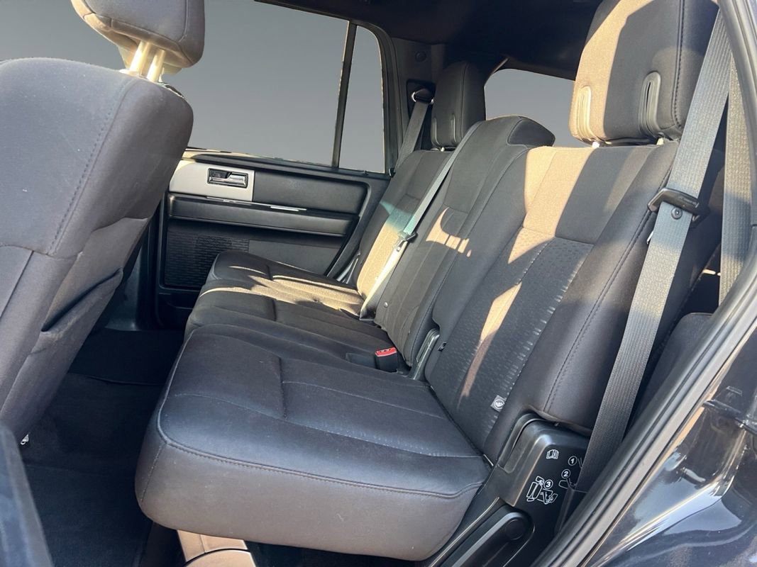 Used 2015 Ford Expedition XLT image 13