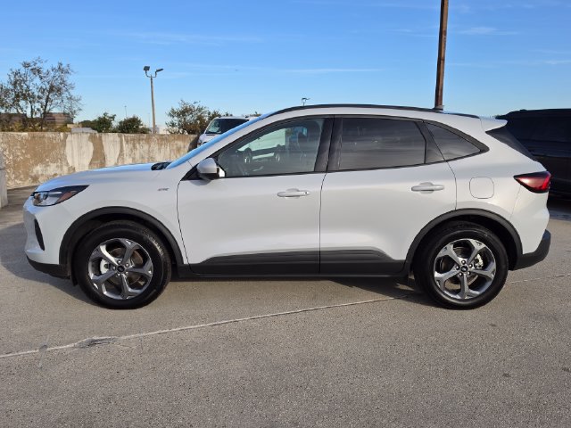 Used 2025 Ford Escape ST-Line Select w/ Tech Pack #2 AWD/4WD image 8