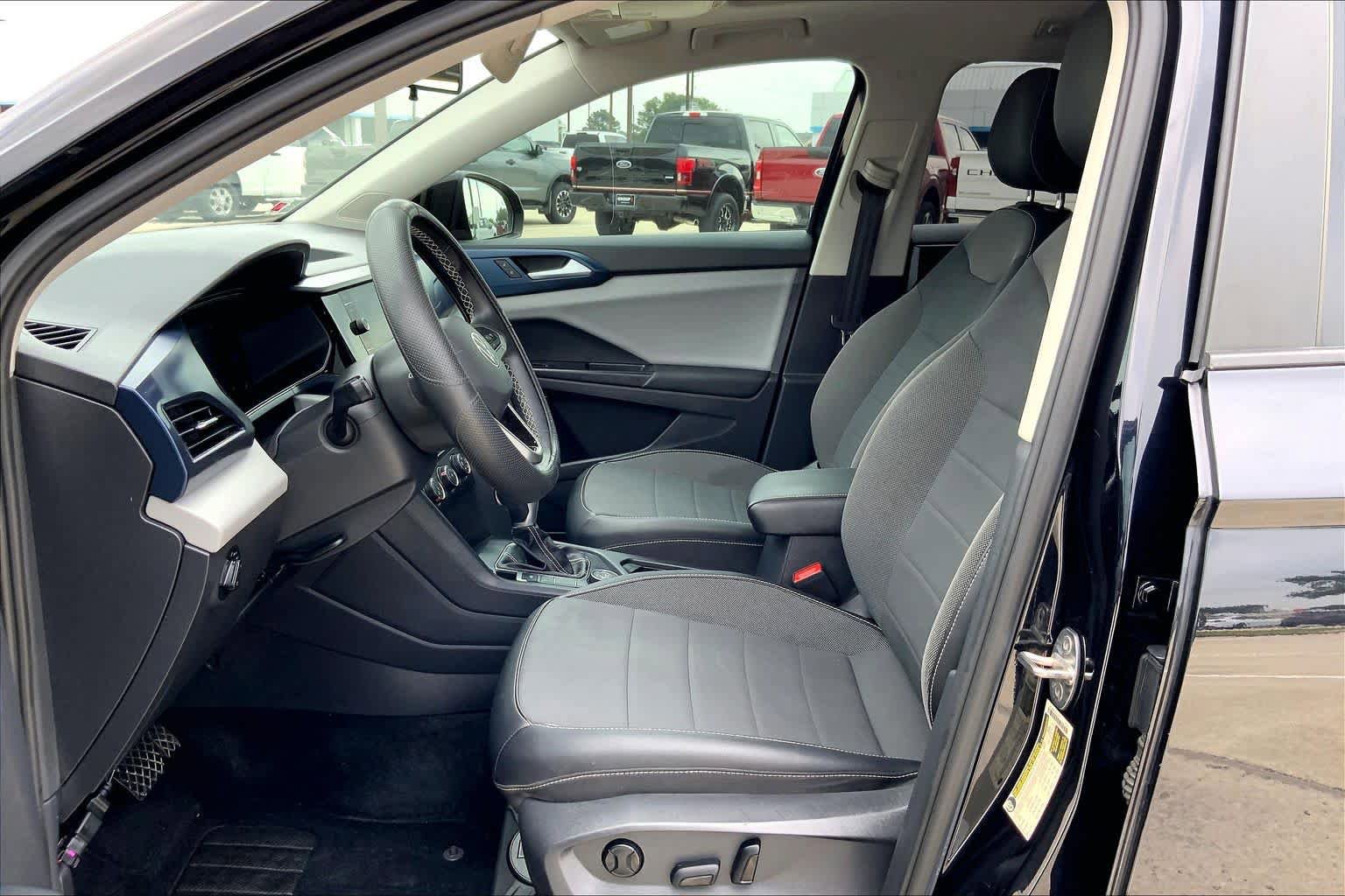Used 2022 Volkswagen Taos SE AWD/4WD image 8