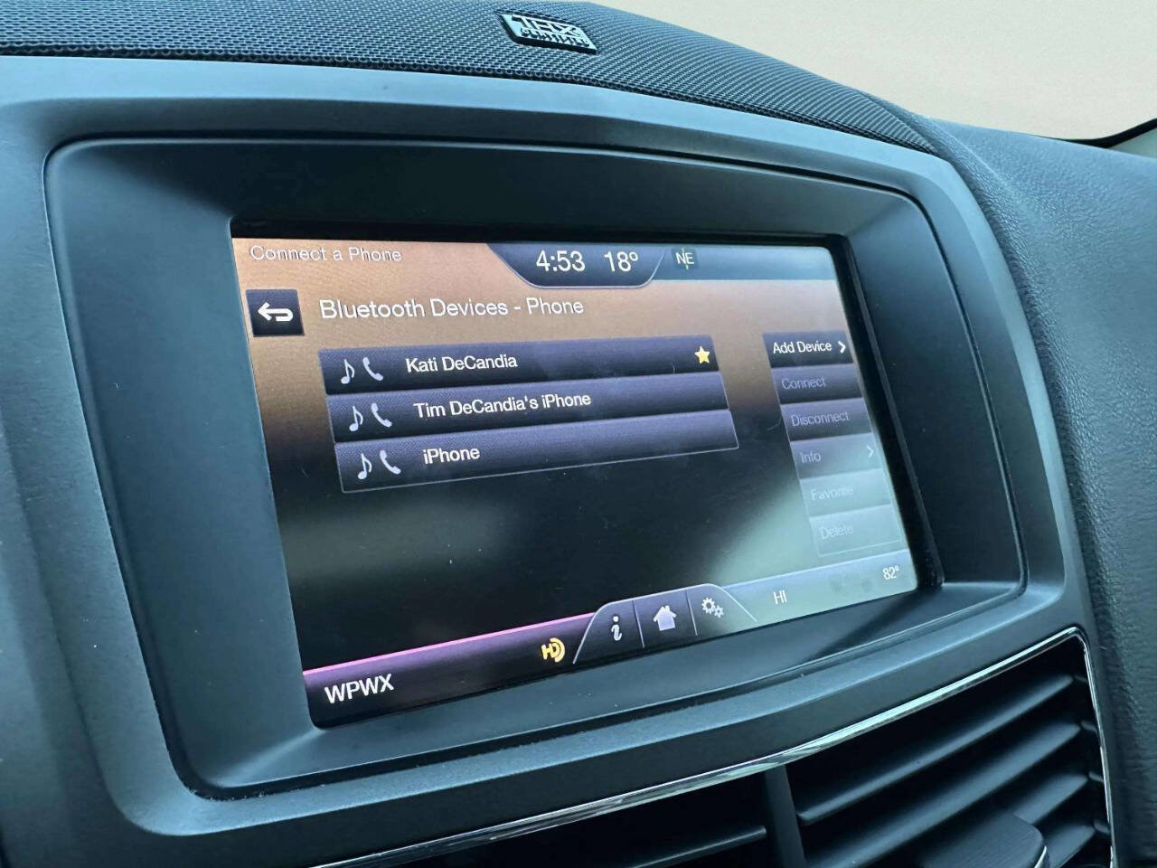 Used 2013 Lincoln MKT AWD image 39